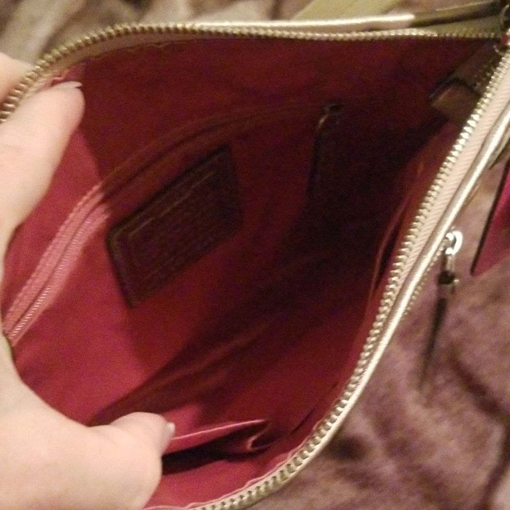Coach purse - Picture 2 of 4